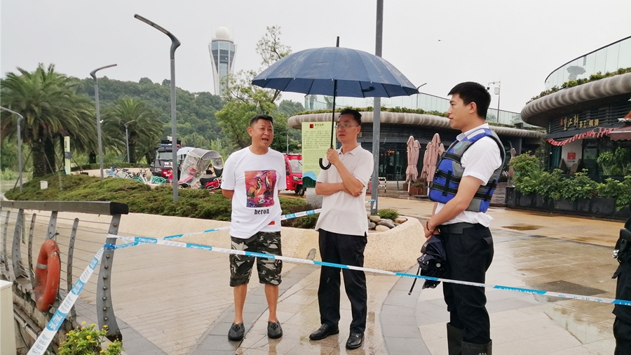 08-8月16日,集团安办在三江码头开展安全检查工作_副本 08-8月16日,集团安办在三江码头开展安全检查工作_副本