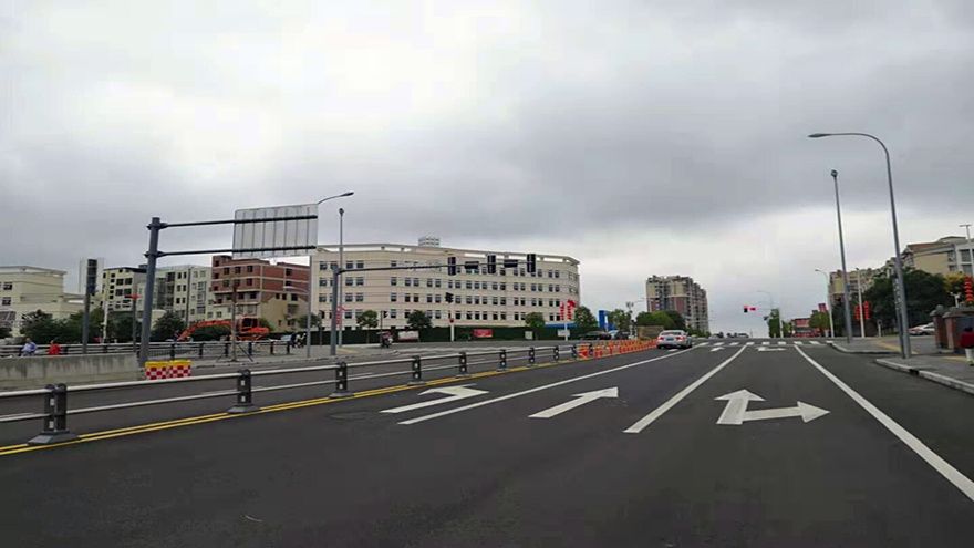 图片1：创业大道路口（往高新区方01向）_副本