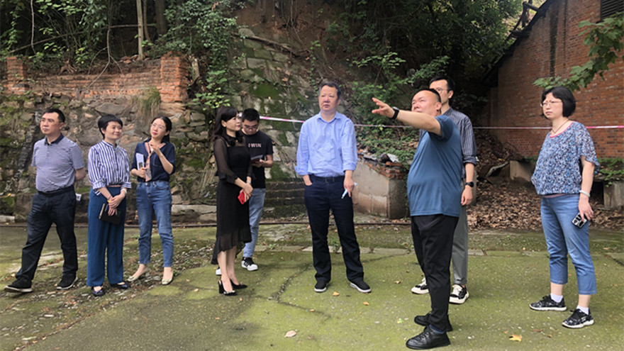 集团党委委员、副总经理王涛检查磨刀沟资产安全工作 集团党委委员、副总经理王涛检查磨刀沟资产安全工作