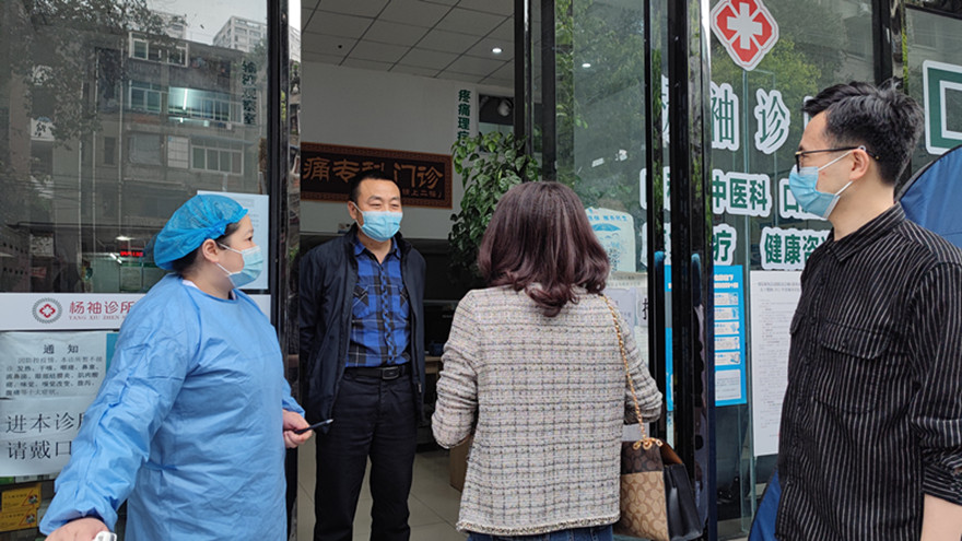 图片2（集团党委委员、纪委书记赵成云在检查现场）[1]_副本