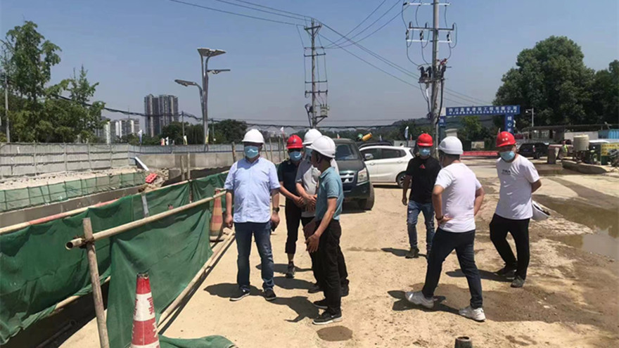 检查组在南山路项目现场开展安全隐患排查及汛期防汛检查_副本 检查组在南山路项目现场开展安全隐患排查及汛期防汛检查_副本